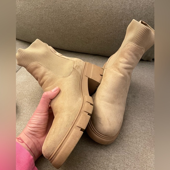 Chunky Block Heel Platform Ankle Booties - Picture 3 of 5